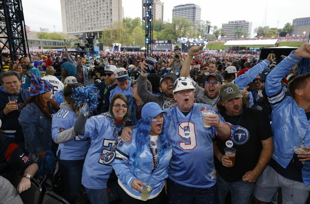 which nfl team fans travel the most
