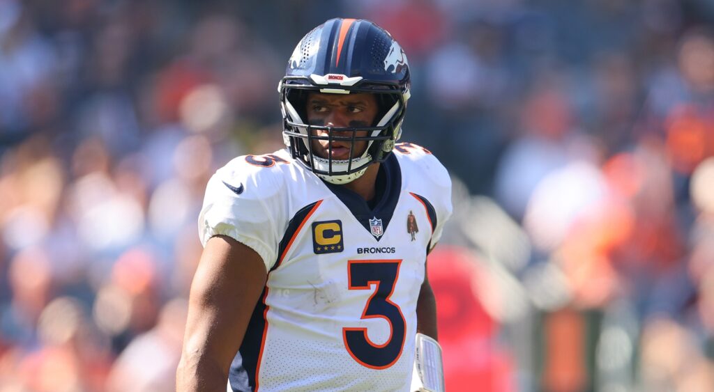 Russell Wilson of Denver Broncos looking o.