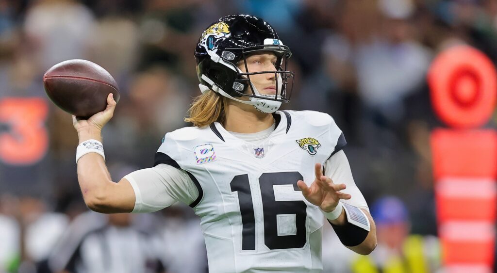 Trevor Lawrence of Jacksonville Jaguars throwing a pass.