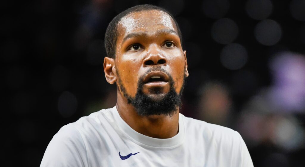 Kevin Durant in nike shirt