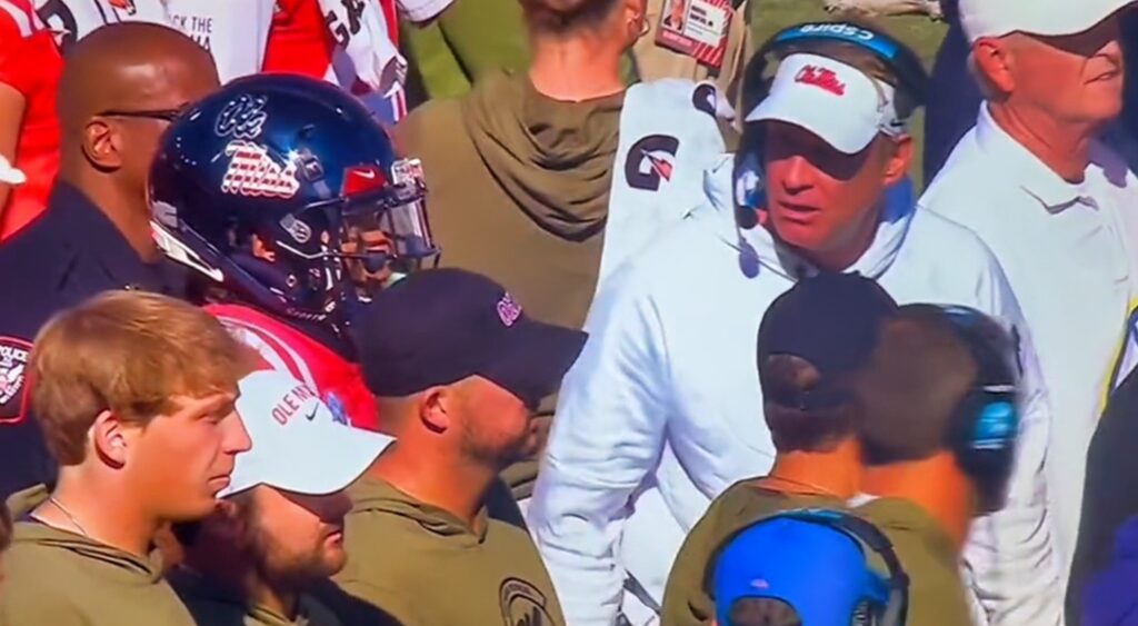 Lane Kiffin berating one of his players