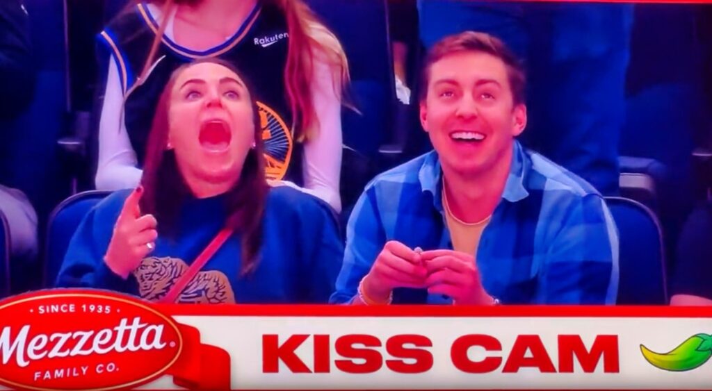 Fans on kiss cam