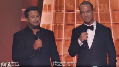 Peyton Manning and Luke Bryan hosting award show