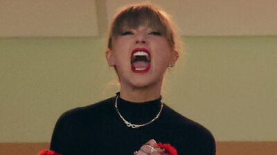 Taylor Swift yelling