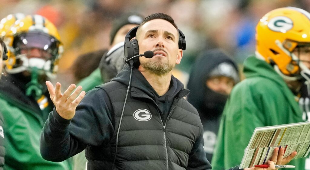 Green Bay Packers head coach Matt LaFleur reacting during game.