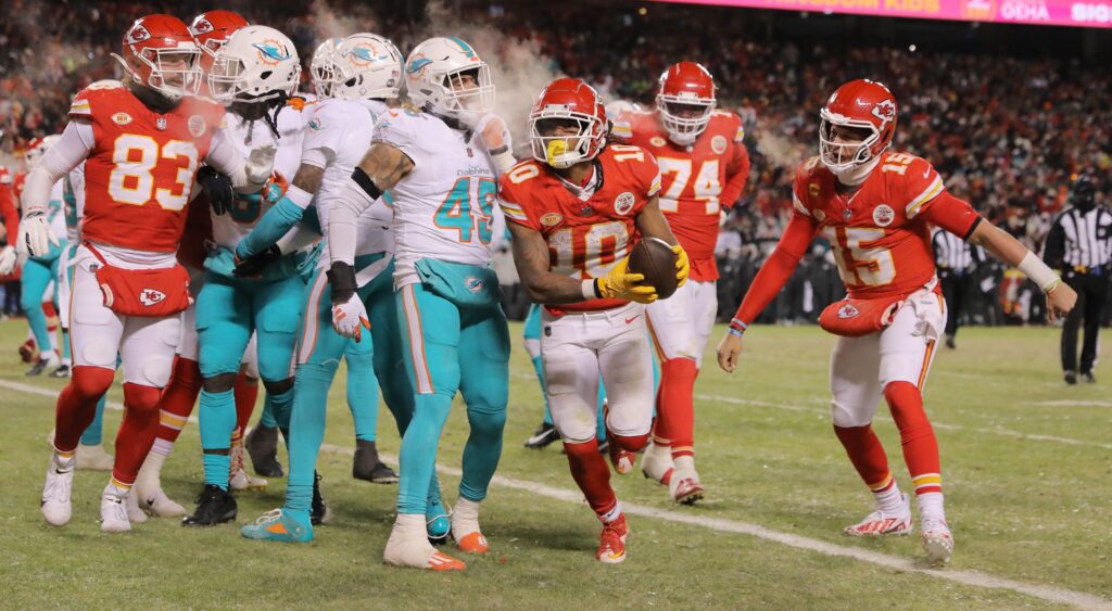 Dolphins and Chiefs players