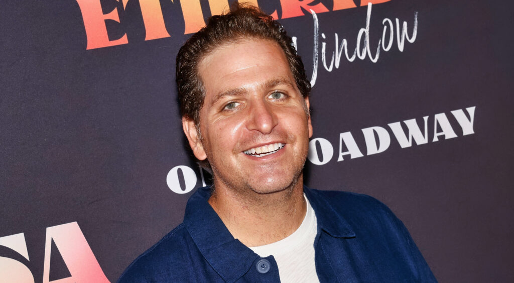 Peter Schrager smiling