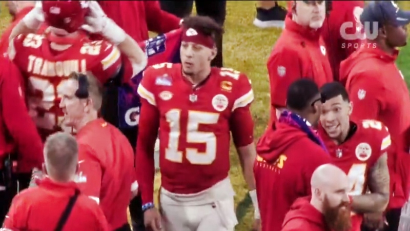 Patrick Mahomes of Kansas City Chiefs looking on during game.