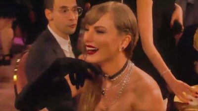 taylor swift smiling at Grammys