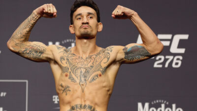 Max Holloway in weigh-ins