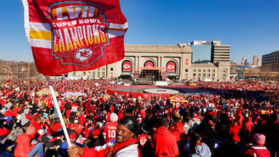 Chiefs fans celebrating Super Bowl win at parade