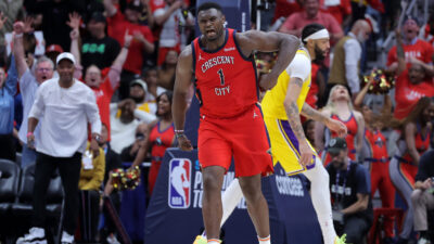Zion Williamson leaves the Play-in early with leg soreness
