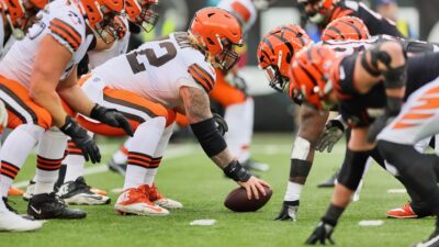 Cleveland Browns and Cincinnati Bengals players at line of scrimmage