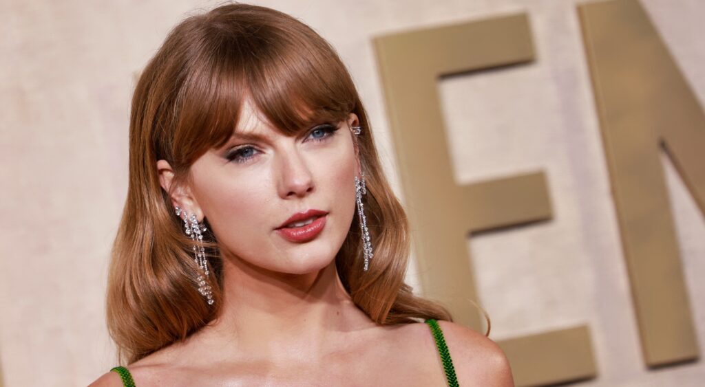 Taylor Swift posing on red carpet