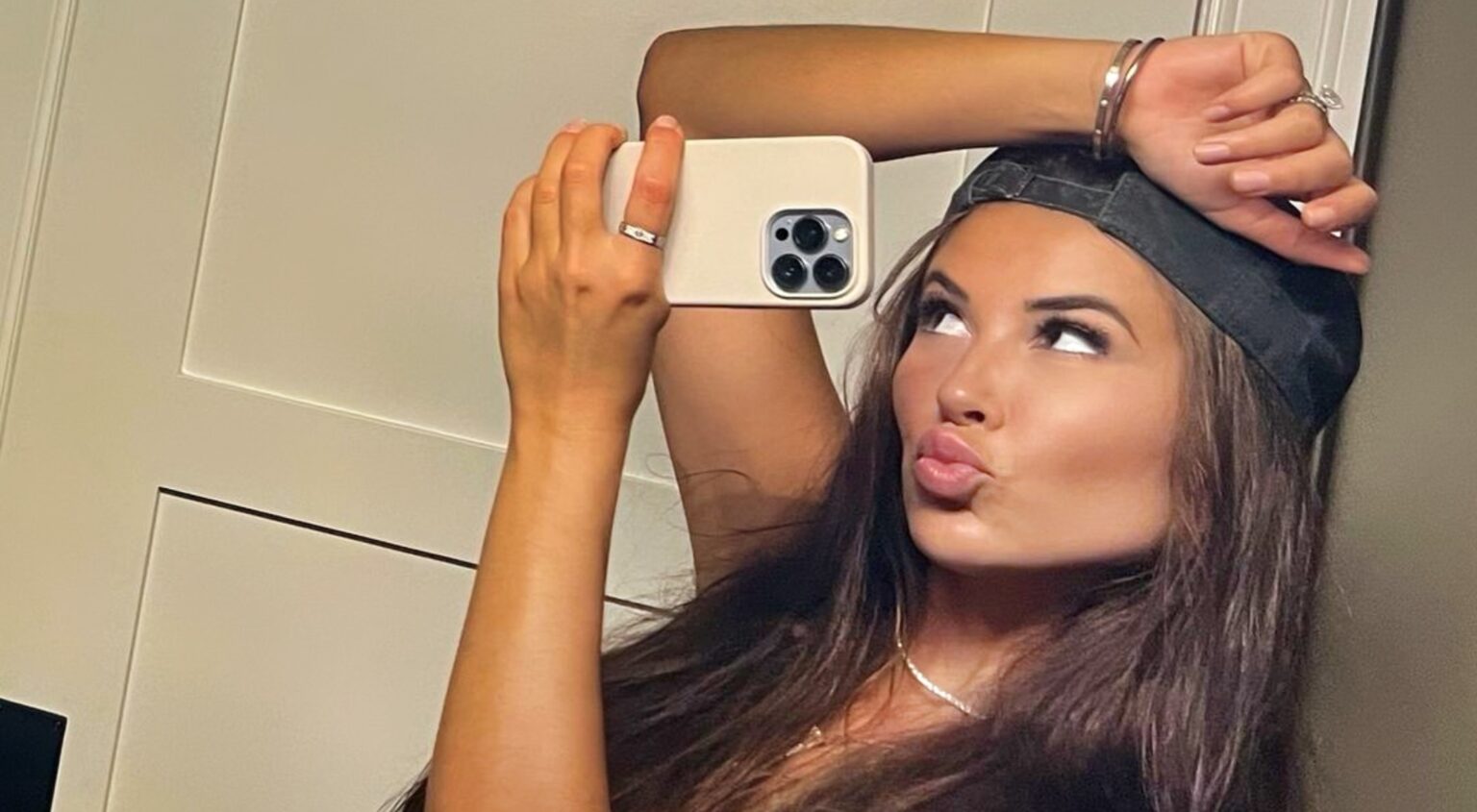 Jordan Poyer's Wife Rachel Bush Shuts Down Social Media With Tiny
