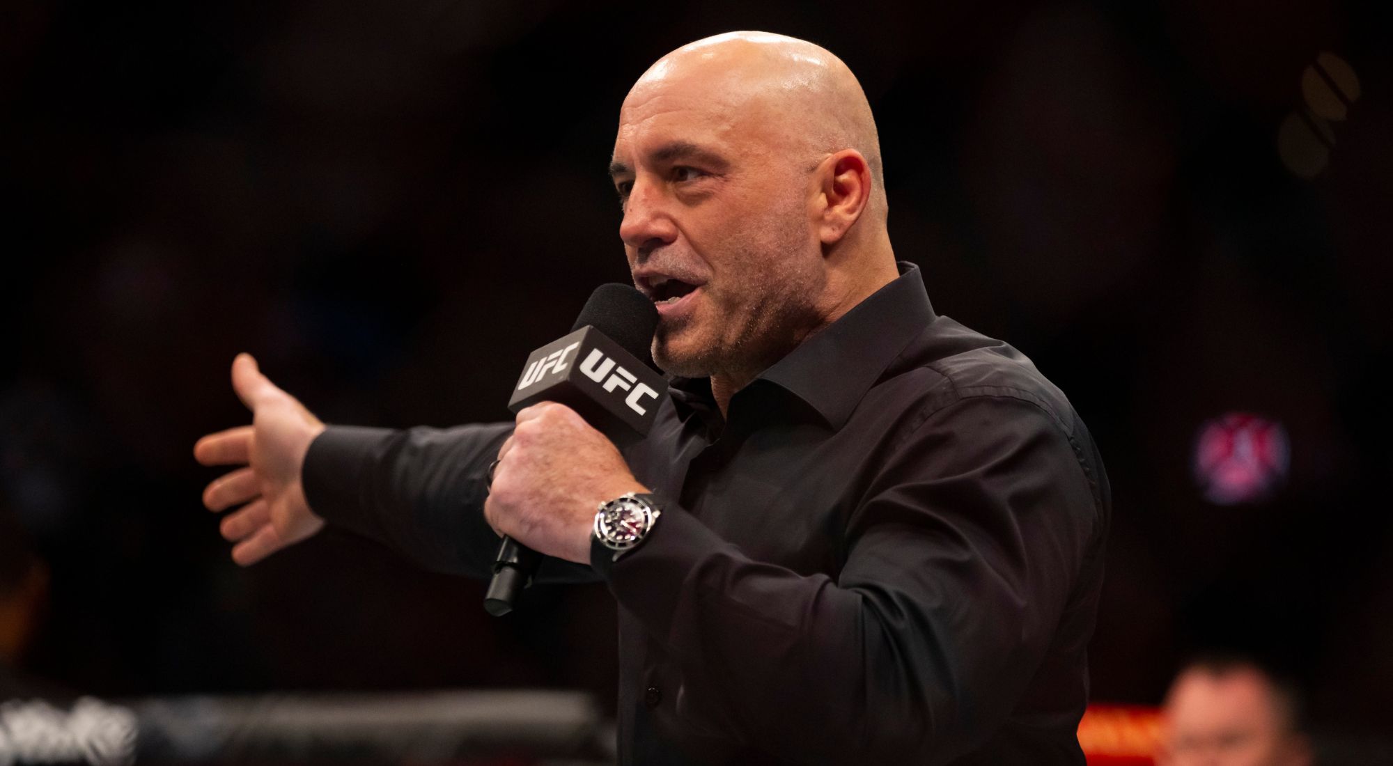 Joe Rogan Sparks Backlash Over 'Outfit At The White House