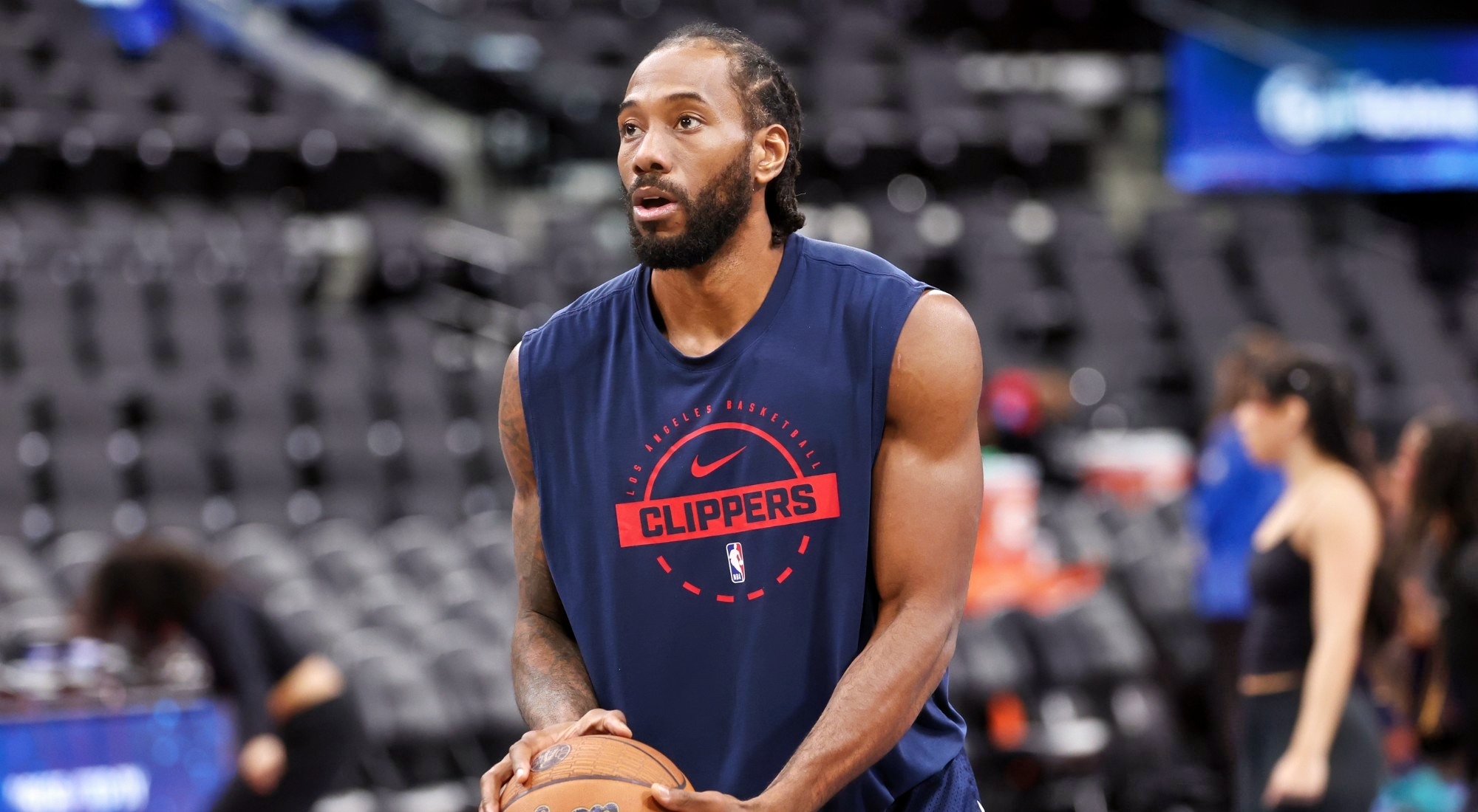 REPORT: Warriors Torn Between Two Major Wing Targets as Their Pursuit of Kawhi Leonard Continues