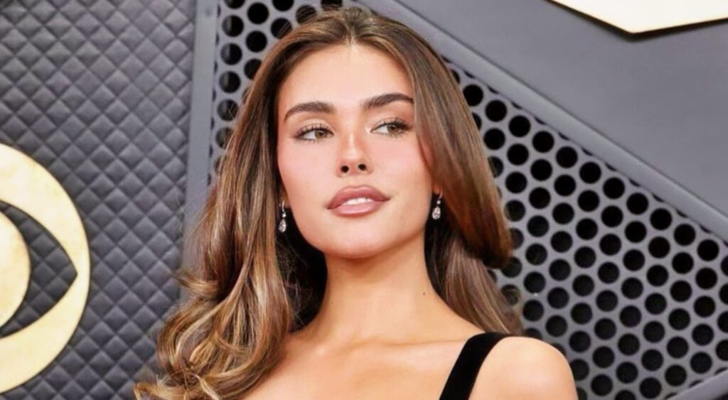 Justin Herbert’s Girlfriend Goes Viral With Stunning Underwear Photo