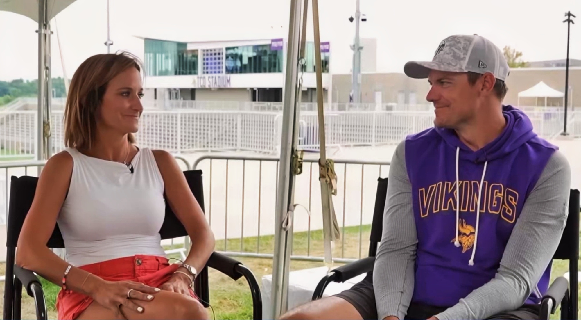 Vikings HC Kevin O’Connell Is Being Praised For Not Falling Into Dianna ...