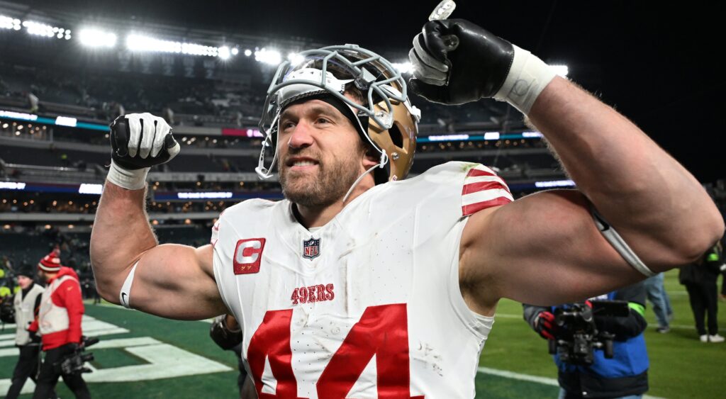 Kyle Juszczyk flexes