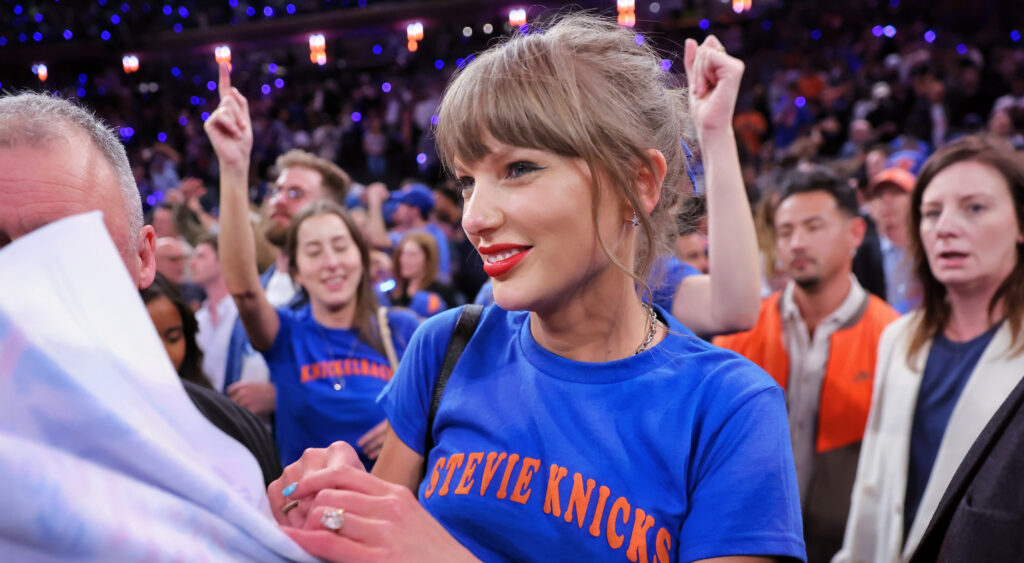 Taylor Swift at a Knicks game.